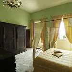 Historic Near Florence * 리냐노술라르노