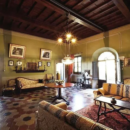Historic Near Florence Vila