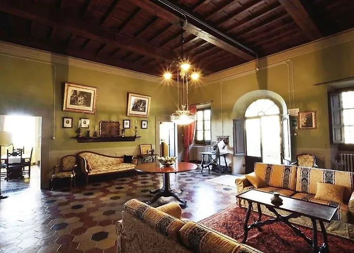 Historic Near Florence Vila